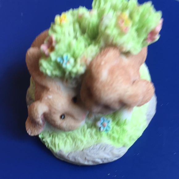 Russ Berrie Other - NWOT Vintage 1990s Russ handpainted bunny figurine